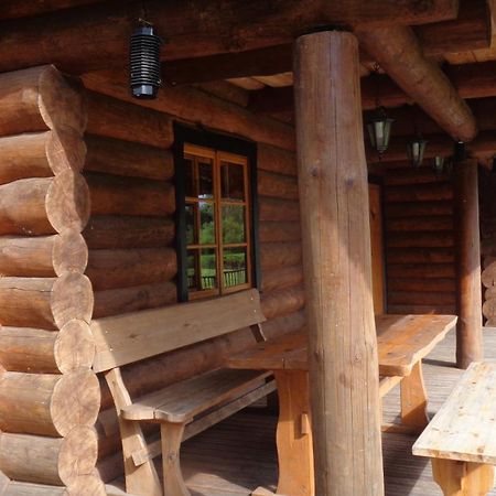 Viesu Nams Barzi Hotel Tinuzi Bagian luar foto