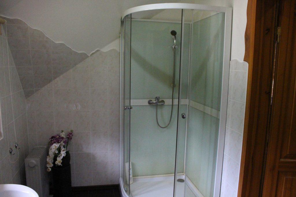 Viesu Nams Barzi Hotel Tinuzi Bagian luar foto